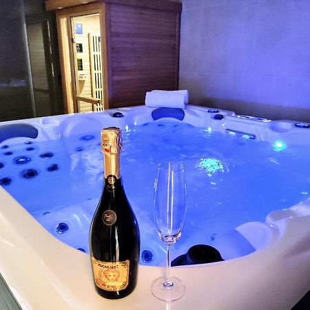 Grand Spa Harrachov - Wellness Luxusni Apartman S Velkou Virivkou, Saunou, Kuchyni A Venkovnim Posezenim V Centru Harrachova Exteriér fotografie