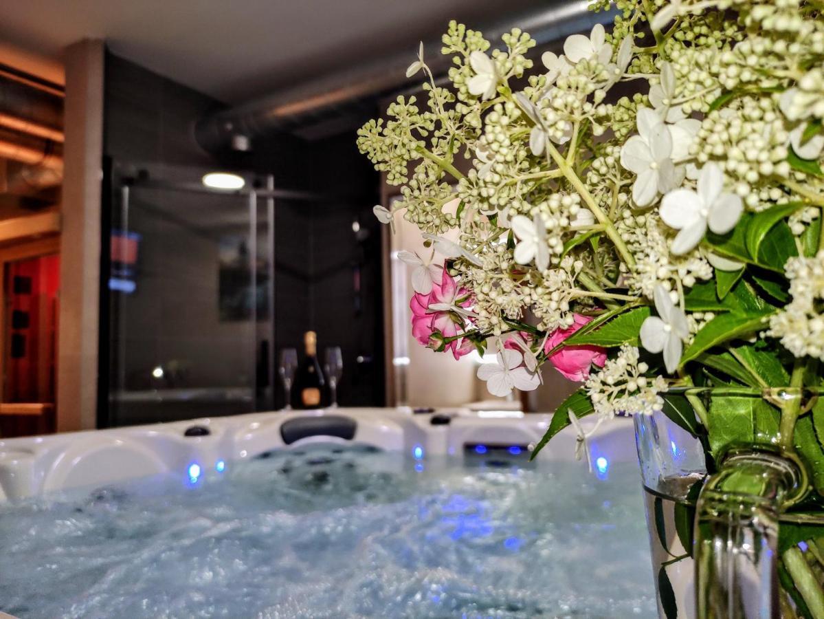 Grand Spa Harrachov - Wellness Luxusni Apartman S Velkou Virivkou, Saunou, Kuchyni A Venkovnim Posezenim V Centru Harrachova Exteriér fotografie