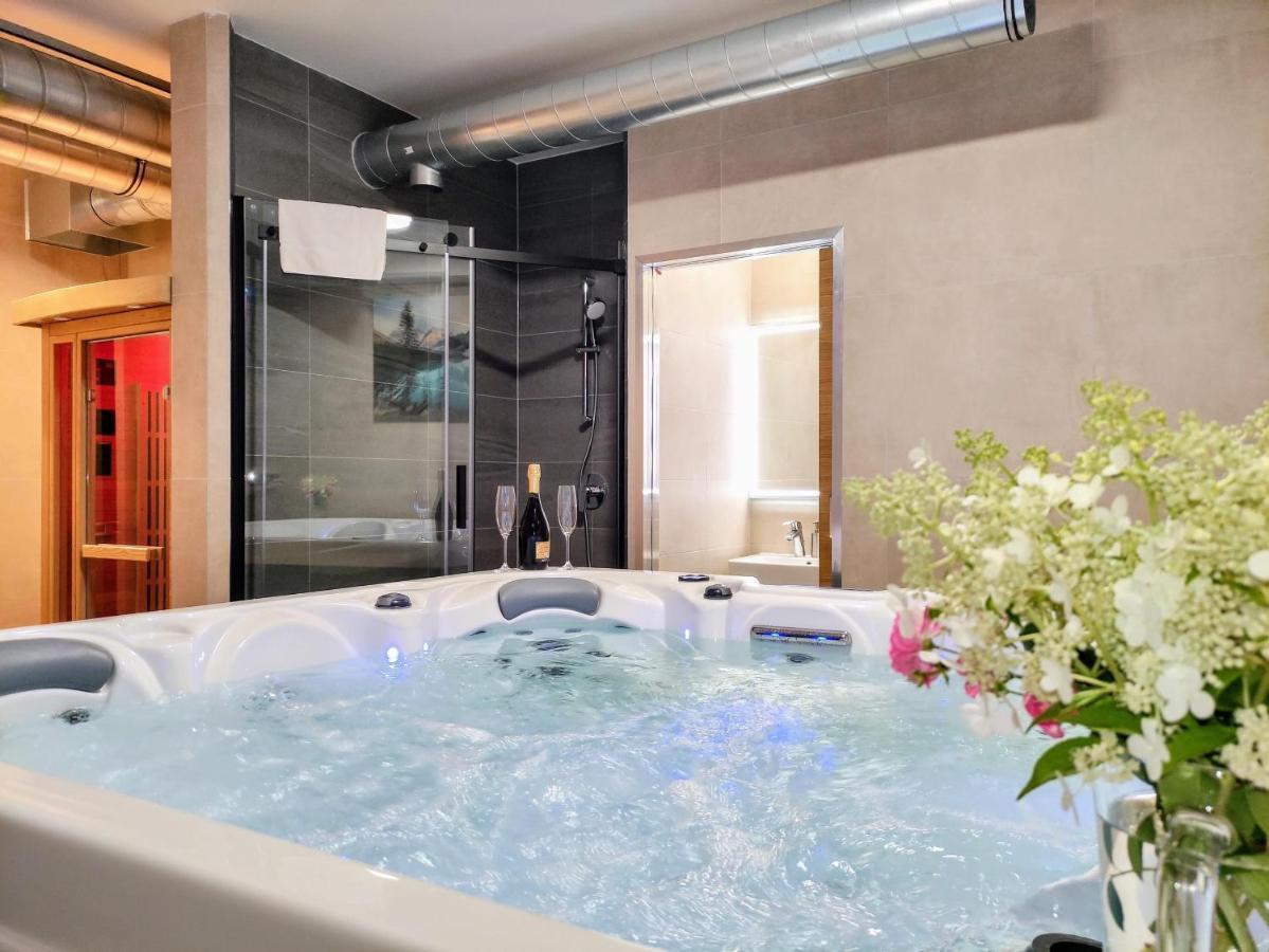 Grand Spa Harrachov - Wellness Luxusni Apartman S Velkou Virivkou, Saunou, Kuchyni A Venkovnim Posezenim V Centru Harrachova Exteriér fotografie